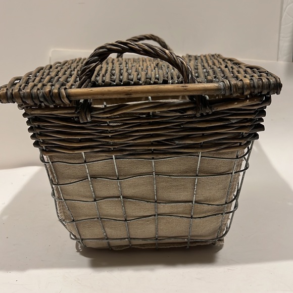 Basket Cloth Liner Handles and Lid - Picture 4 of 12